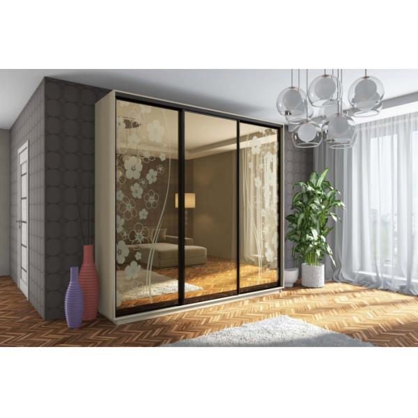 Three-door wardrobe with sliders