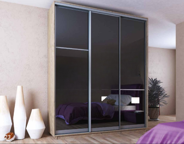 3-doors wardrobe