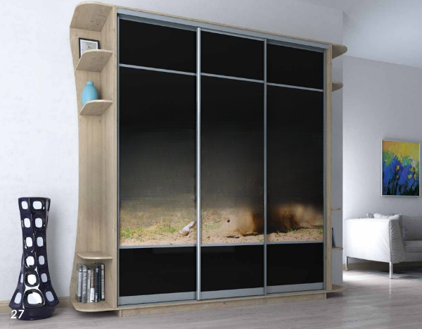 3-doors wardrobe