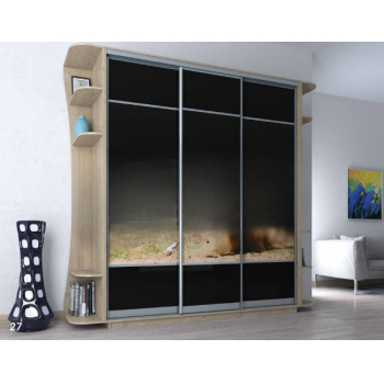 3-ukseline lükandustega riidekapp