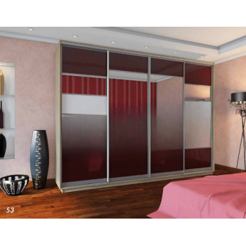 4-ukseline lükandustega riidekapp