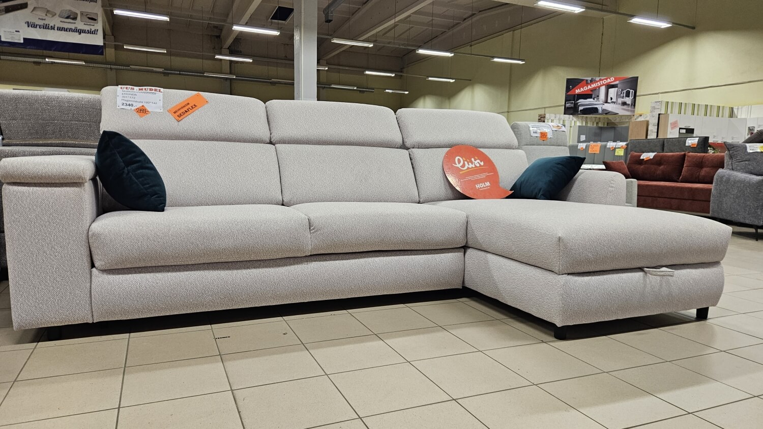 Emonda nugradiivanvoodi (modul mööbel)